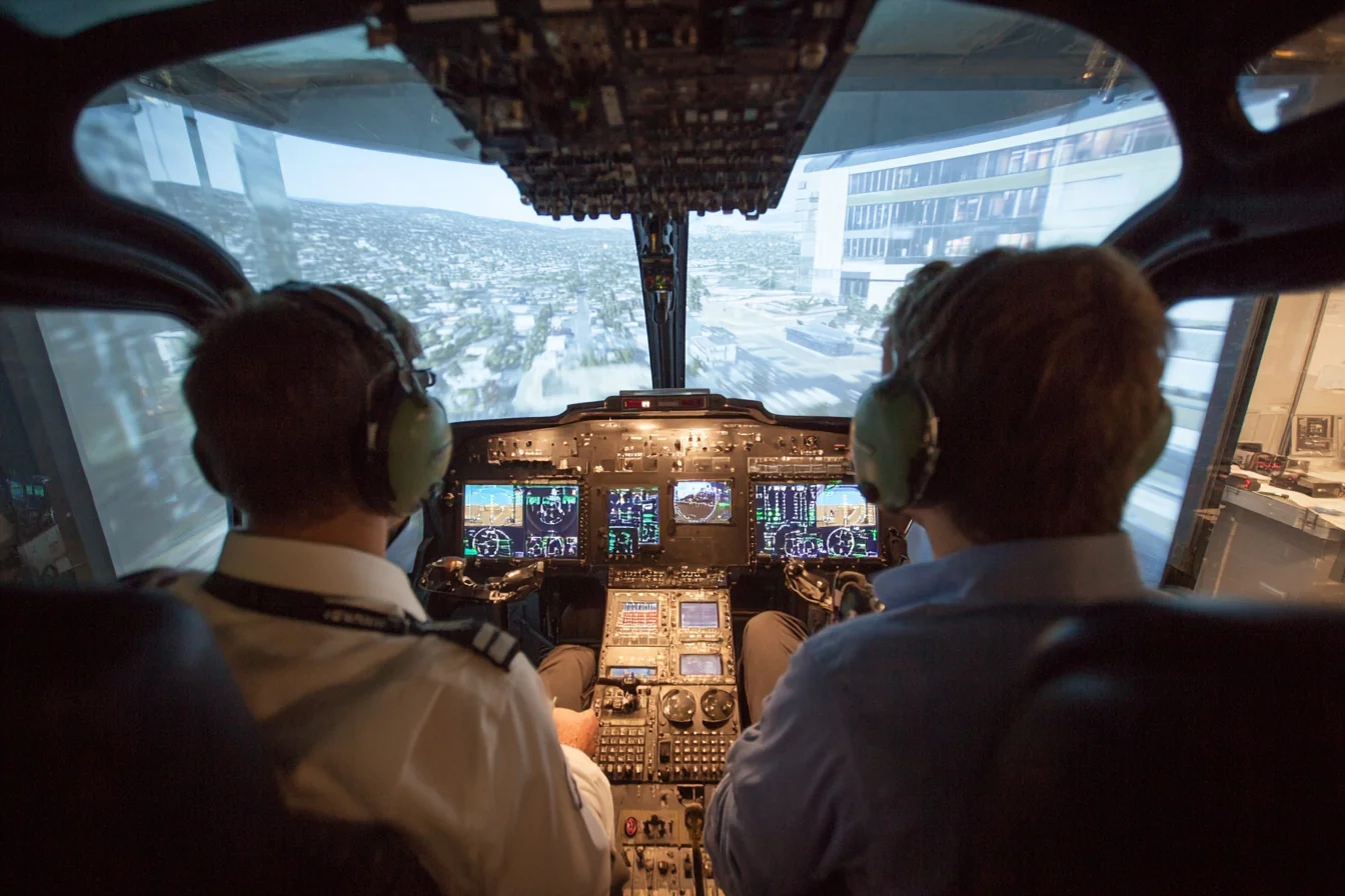 Angular Velocity Calculator interface with ω (rad/s), RPM, radius, and tangential speed fields, unit toggles, and clear results.