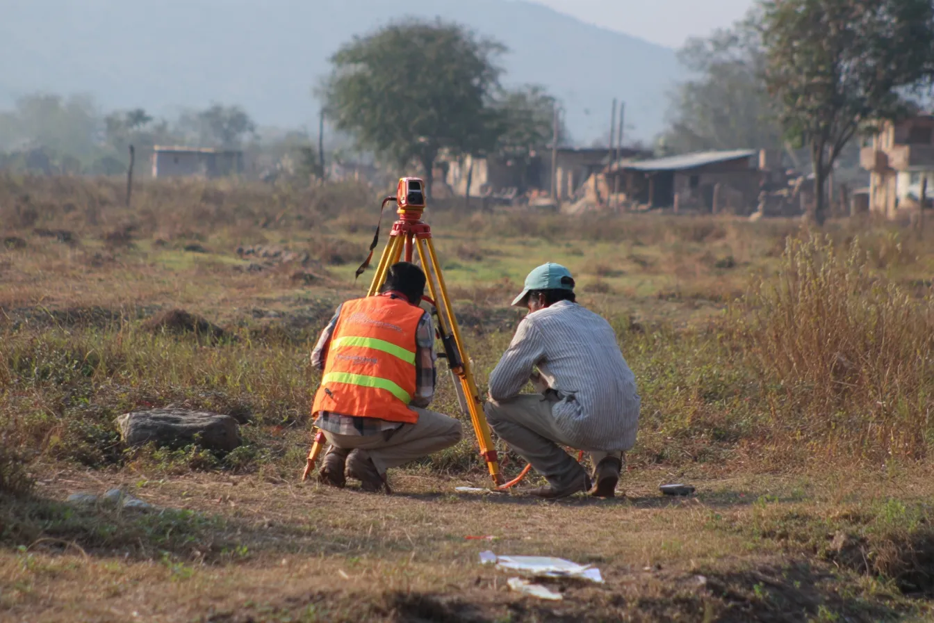 Law of Cosines Calculator solving SSS or SAS triangles with c² = a² + b² − 2abcosC and a labeled triangle diagram.